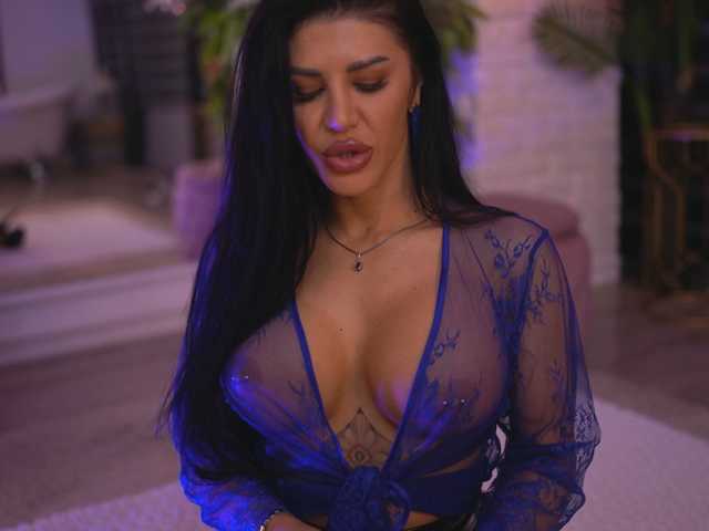 GallienneGolld, en directo ahora en BongaCams