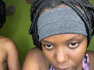 Bondeddesire's Live Webcam