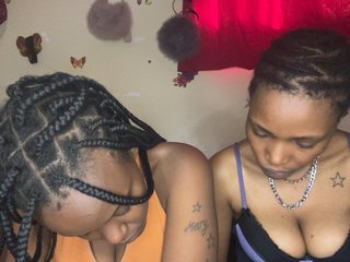 Bondeddesire's Live Webcam