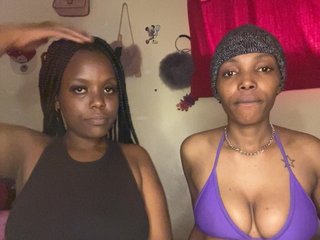 Bondeddesire's Live Webcam