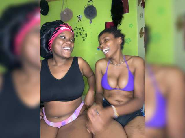 Bondeddesire live webcam show