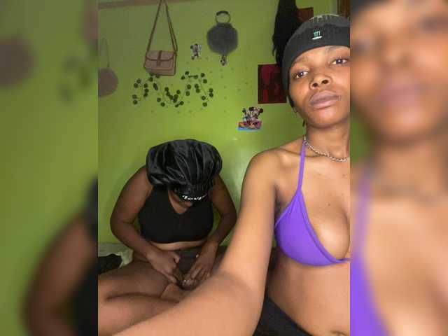 Bondeddesire live webcam show