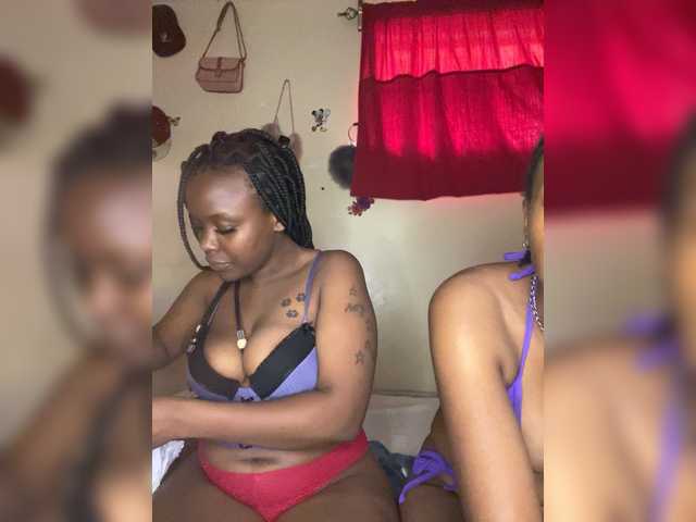 Bondeddesire live cam on BongaCams