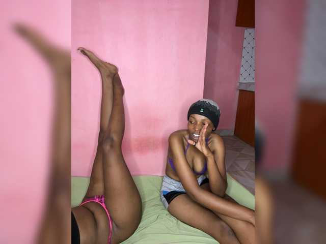 bondeddesire live sex show