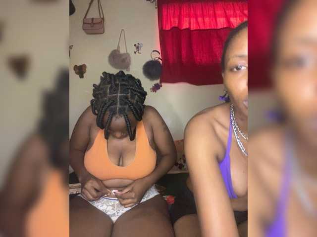Bondeddesire live cam on BongaCams