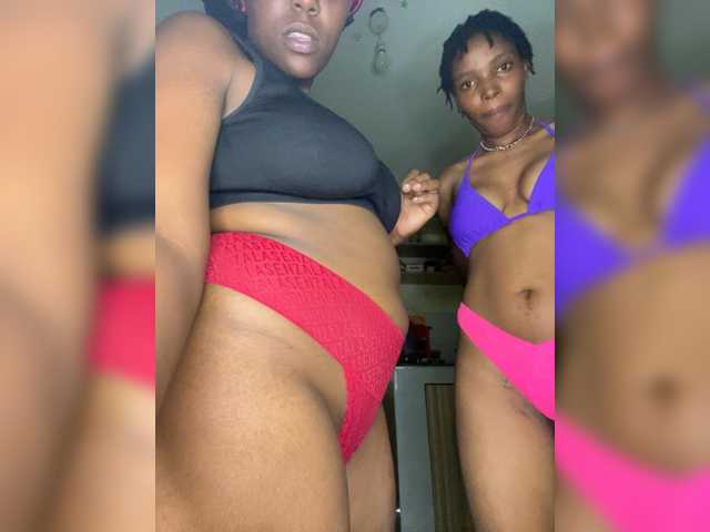 Bondeddesire live cam on BongaCams