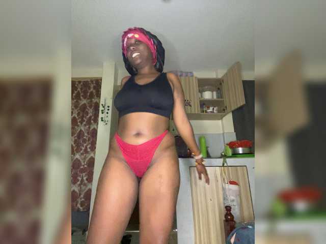 Bondeddesire live cam on BongaCams