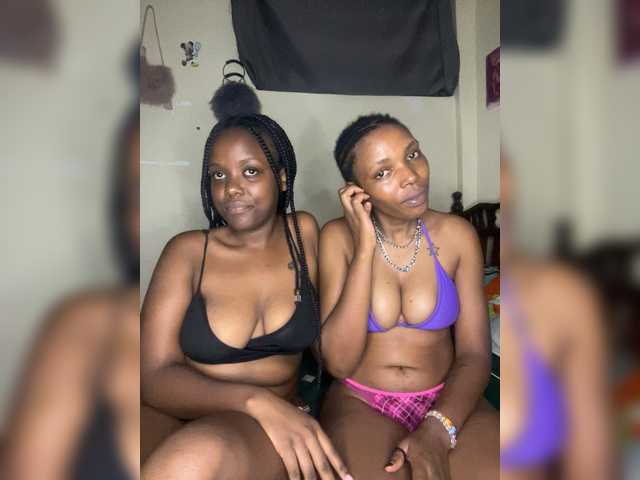 Bondeddesire live cam on BongaCams