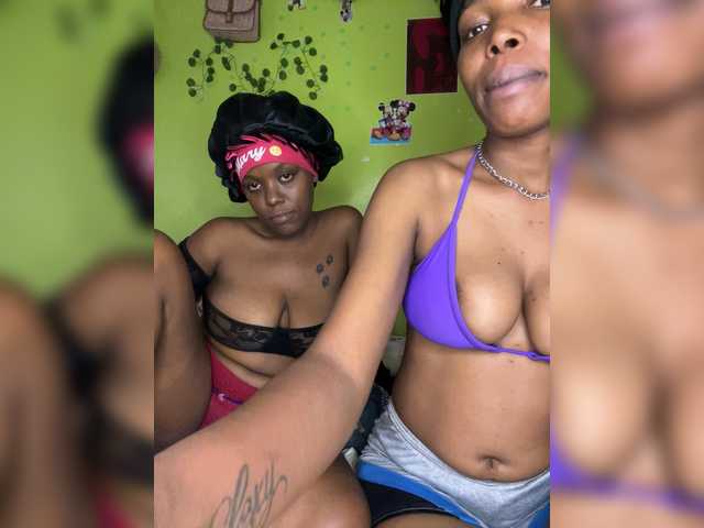 Bondeddesire live webcam show