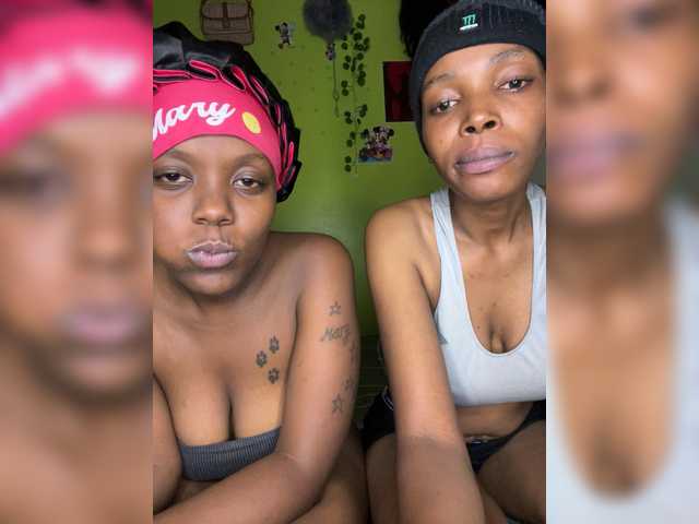 Bondeddesire live cam on BongaCams