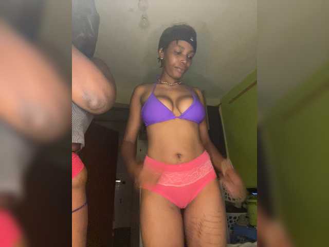 Bondeddesire Cam en directo en BongaCams