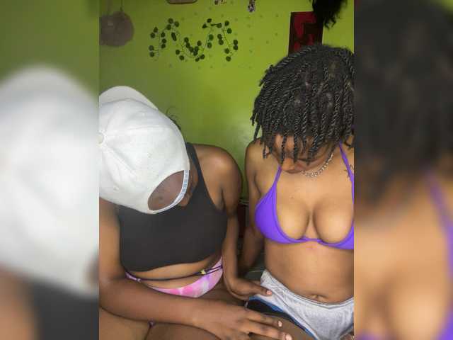 Bondeddesire live cam on BongaCams