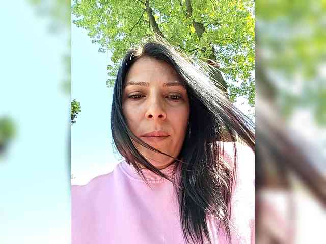 adelyna-ade webcam