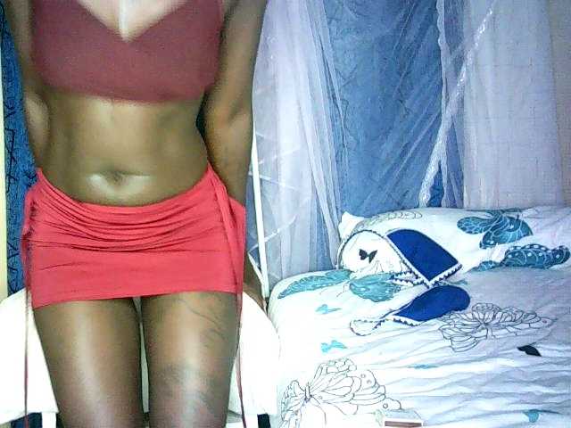 Lynnne live cam on BongaCams