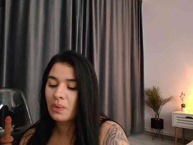 Ava-Monroee webcam
