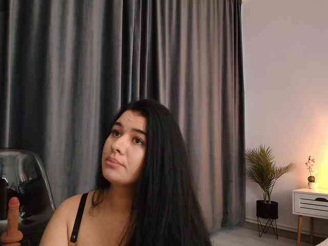 Ava-Monroee webcam