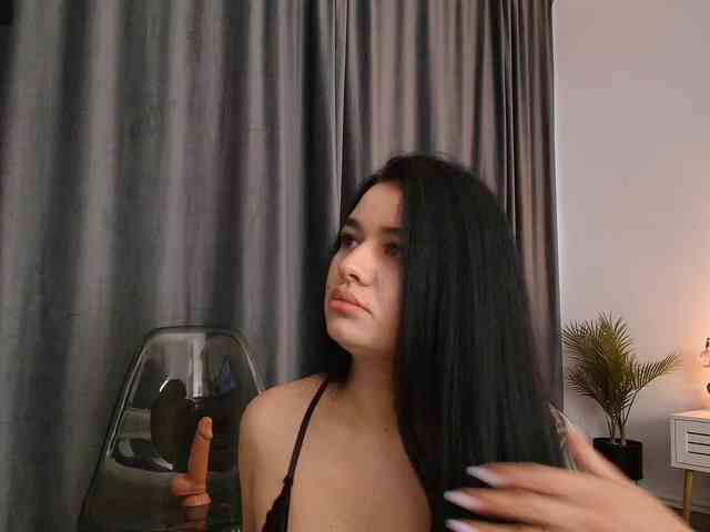 Ava-Monroee