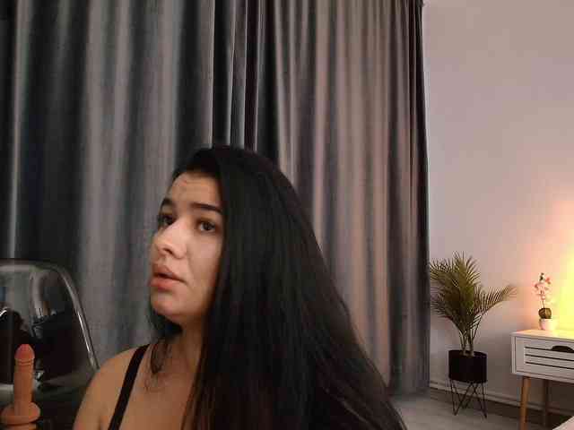 Ava-Monroee webcam