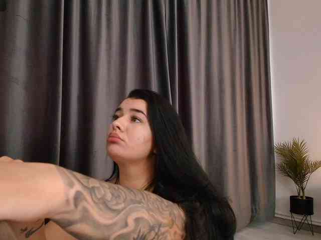 Ava-Monroee