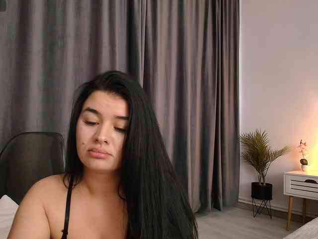 Ava-Monroee