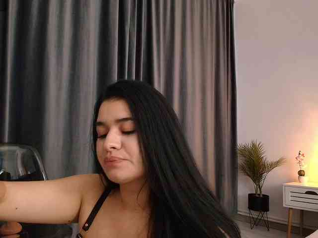 Ava-Monroee