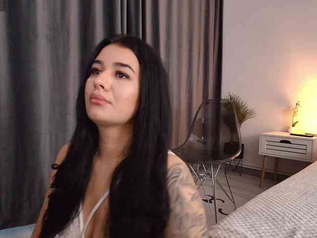 Ava-Monroee webcam