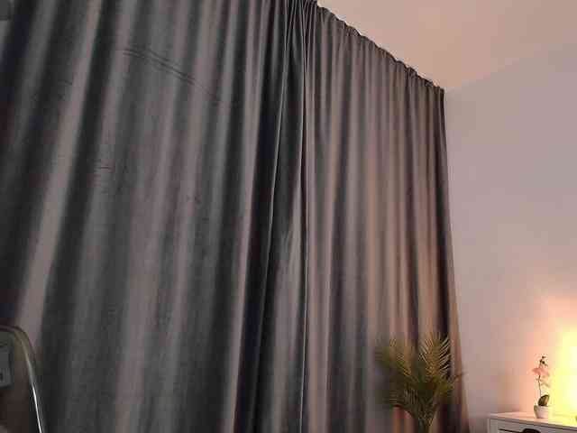 Ava-Monroee webcam