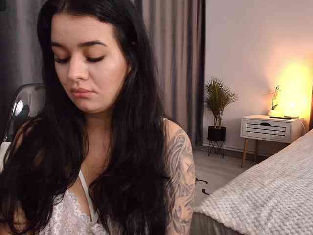 Ava-Monroee Ava-Monroee