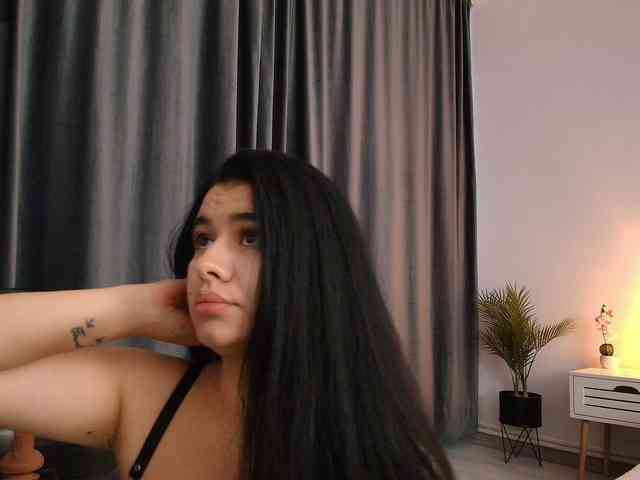 Ava-Monroee