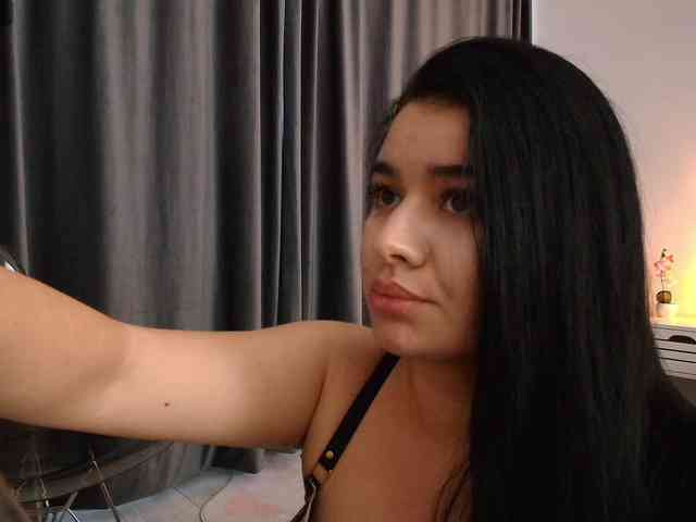 This model is live right now. Ava-Monroee