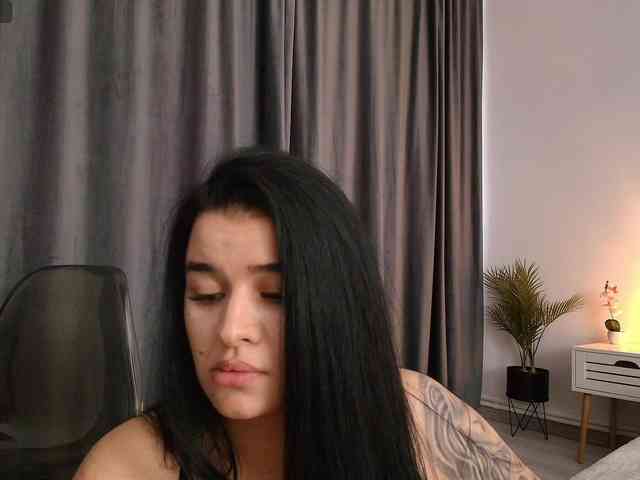 Ava-Monroee