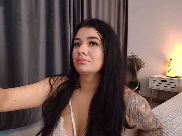Ava-Monroee webcam