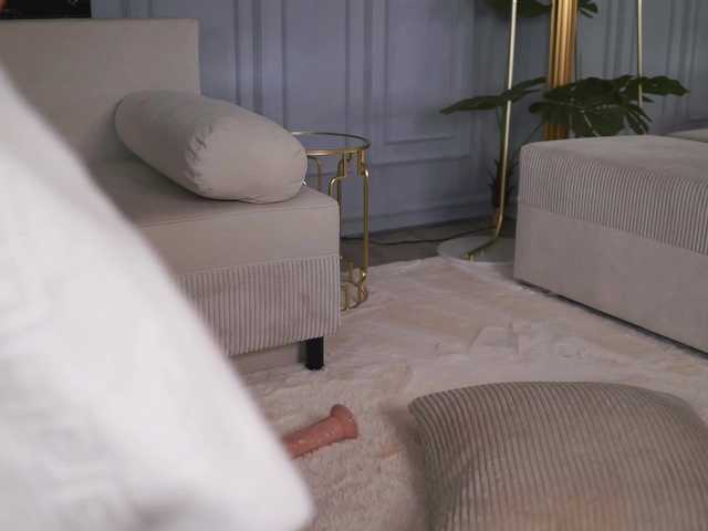 IsadoraReyes live cam on BongaCams