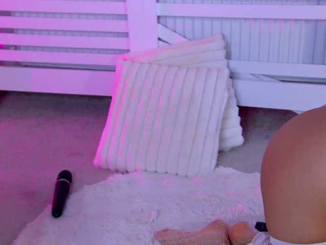 IsadoraReyes live cam on BongaCams