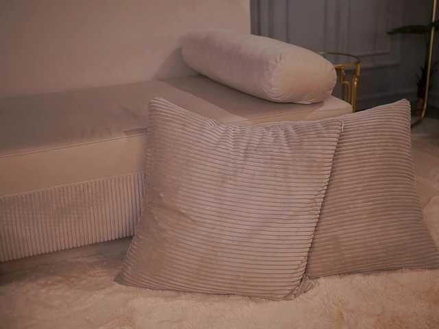 IsadoraReyes live cam on BongaCams