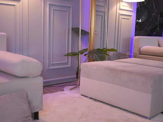 IsadoraReyes live cam on BongaCams