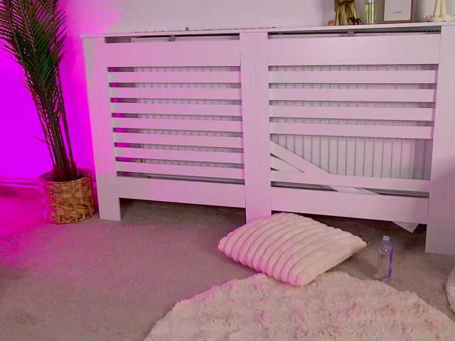 IsadoraReyes live cam on BongaCams