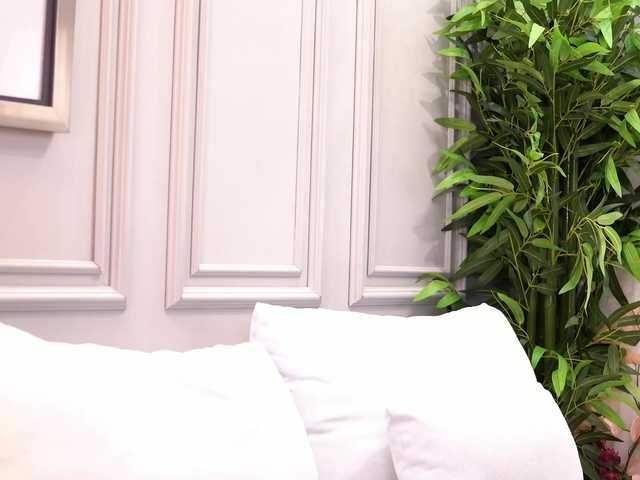 IsadoraReyes live cam on BongaCams