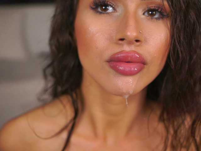 IsadoraReyes live webcam show