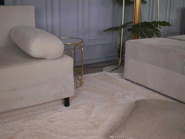 IsadoraReyes live cam on BongaCams