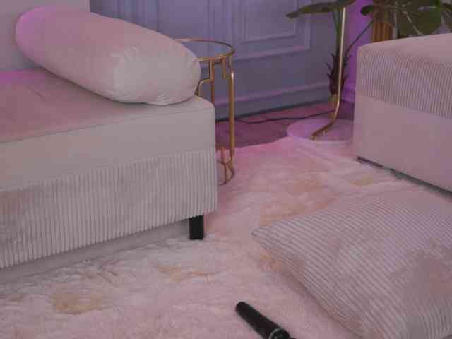 IsadoraReyes webcam