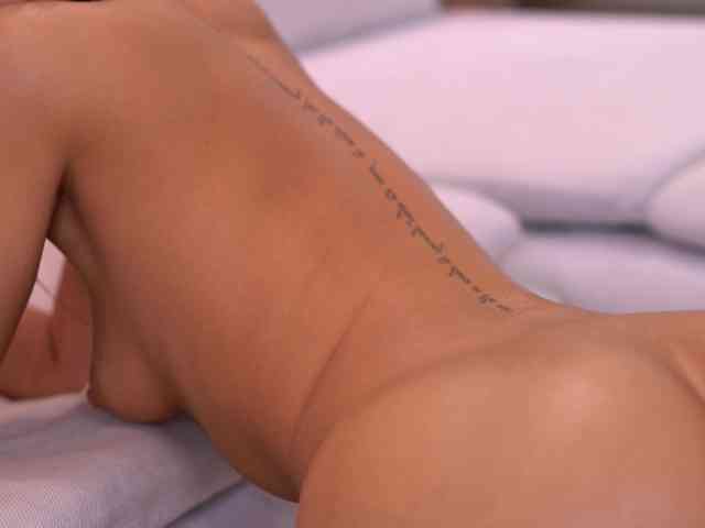 IsadoraReyes Sex Cam Show