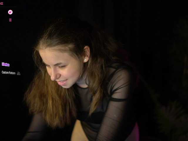Angeles08 live cam on BongaCams