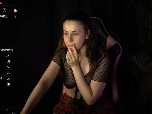 Angeles08 live cam on BongaCams