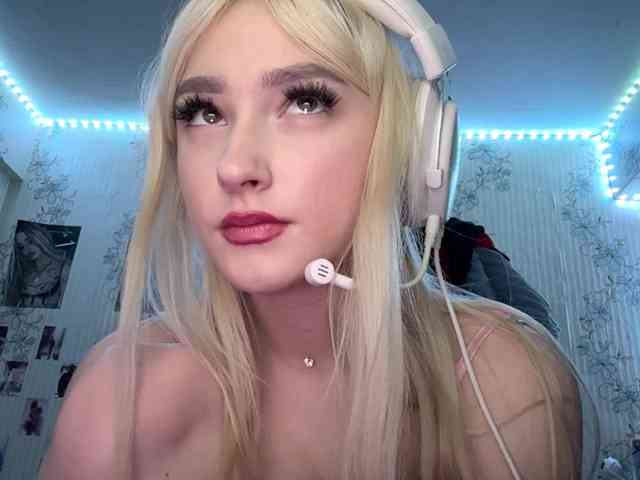 NikaMii webcam