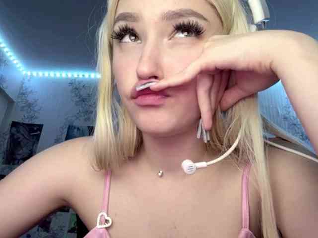 NikaMii webcam