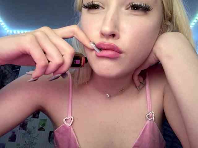 NikaMii webcam