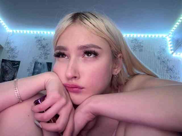 NikaMii webcam
