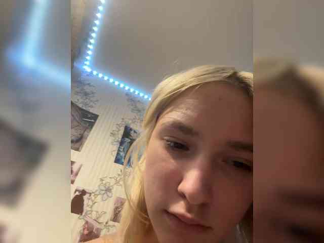 NikaMii webcam