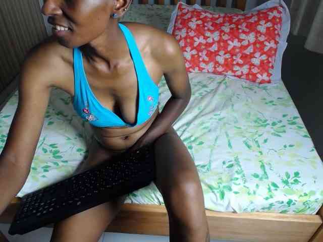 VelvetDesirea webcam